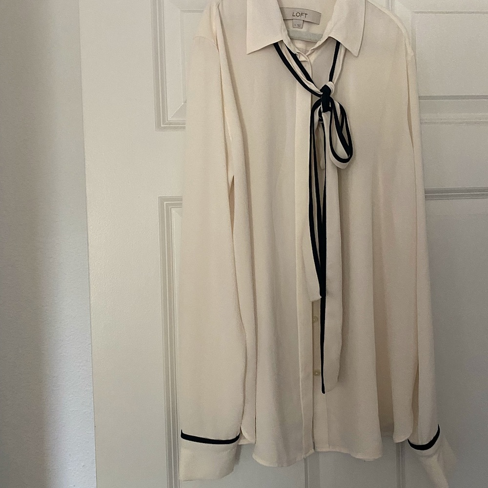 Ann Taylor loft bow neck blouse